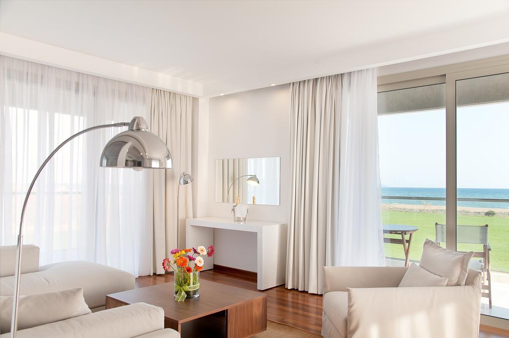 Buca Beach Resort Messíni Habitación foto